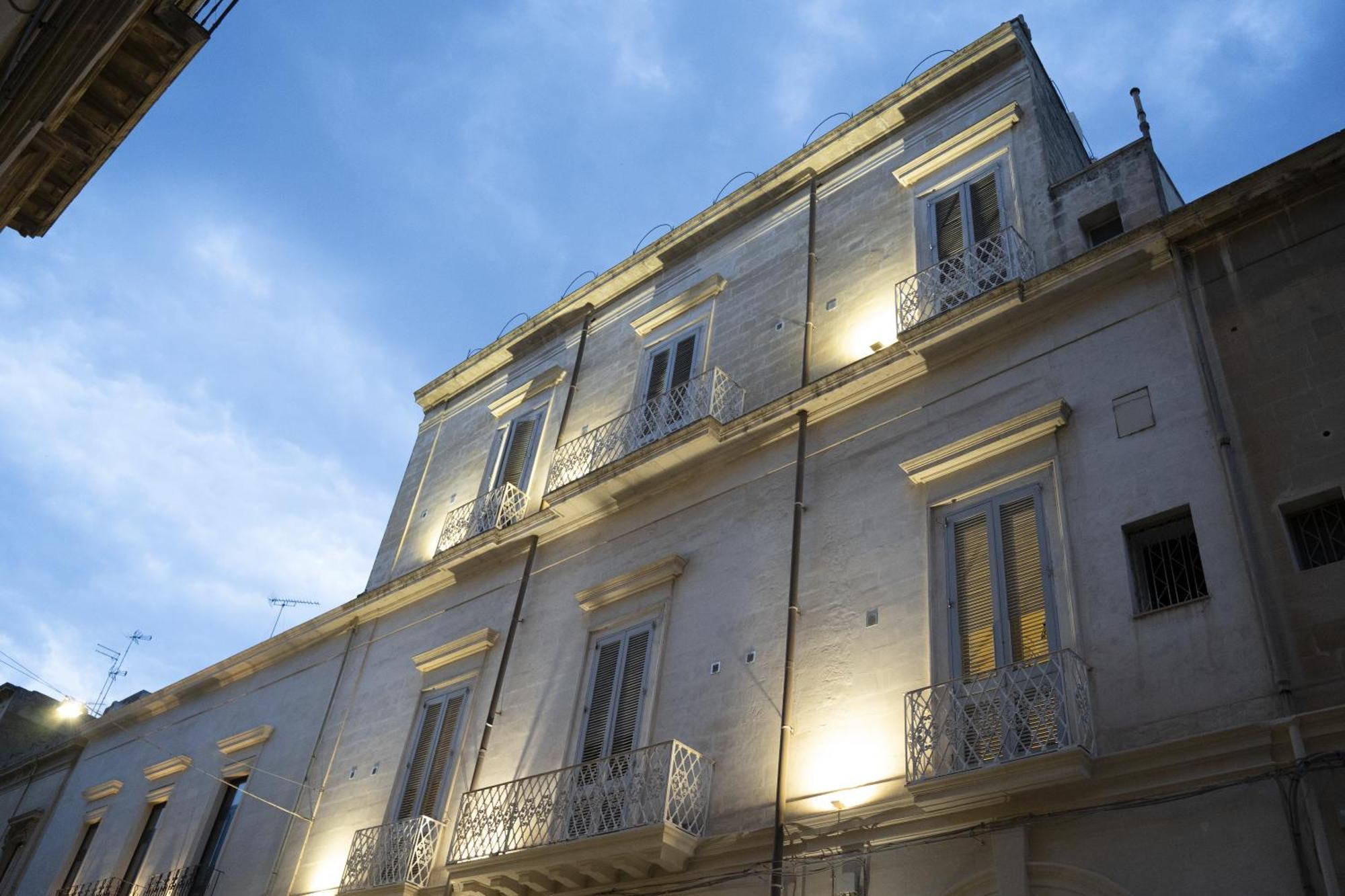 Palazzo Cavour Bed & Breakfast Lecce Exterior foto